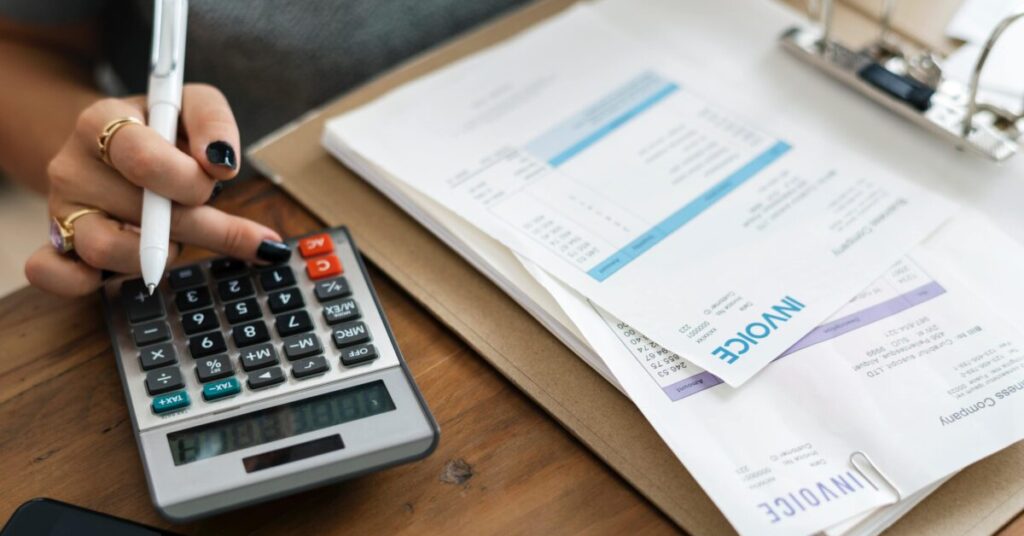 How To Invoice Someone | Includes Free Invoice Template